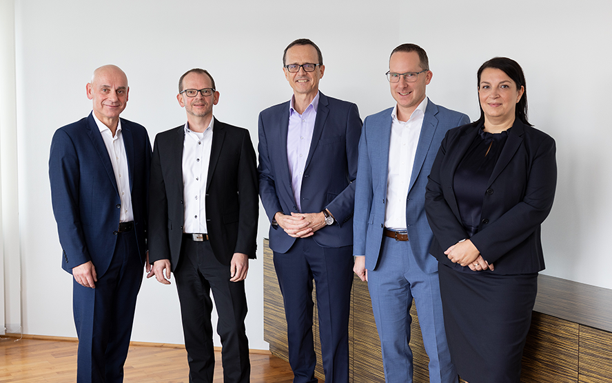 RSG Geschäftsführung mit Hermann Sikora, der sich aus der Geschäftsführung zurücksieht und Edith Mairhofer-Eder, die ab 01.01.2026 in die Geschäftsführung aufrückt.