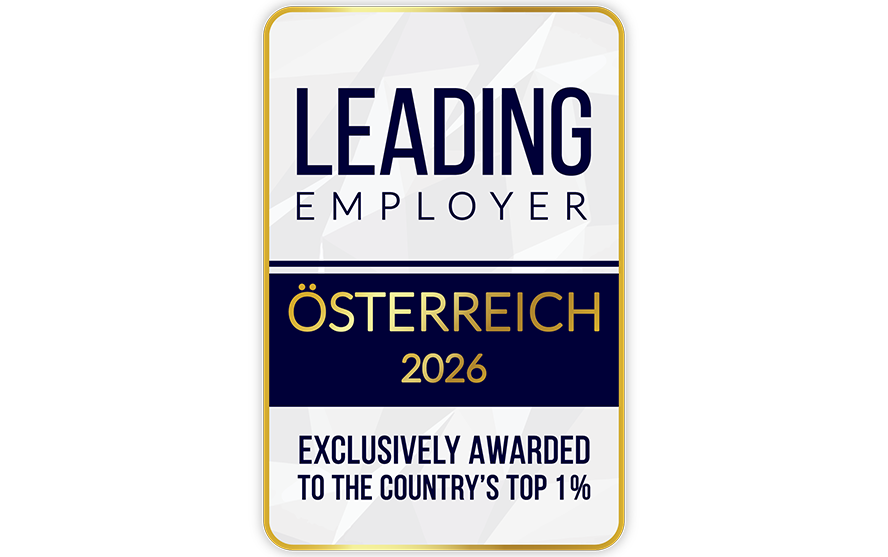 Plakette mit der Aufschrift ‚Leading Employer Österreich 2026 – Exklusiv verliehen an die besten 1 % des Landes